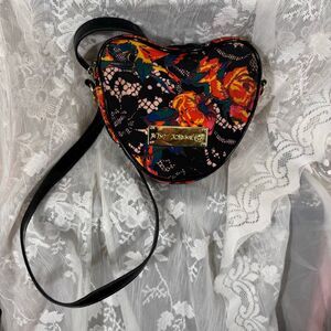Betsey Johnson Heart-Shaped Crossbody Bag – Black Floral Lace Print | Gold Hardw